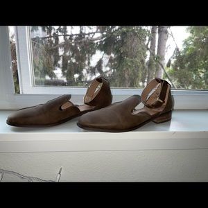 Journey Collection Loretta Flat